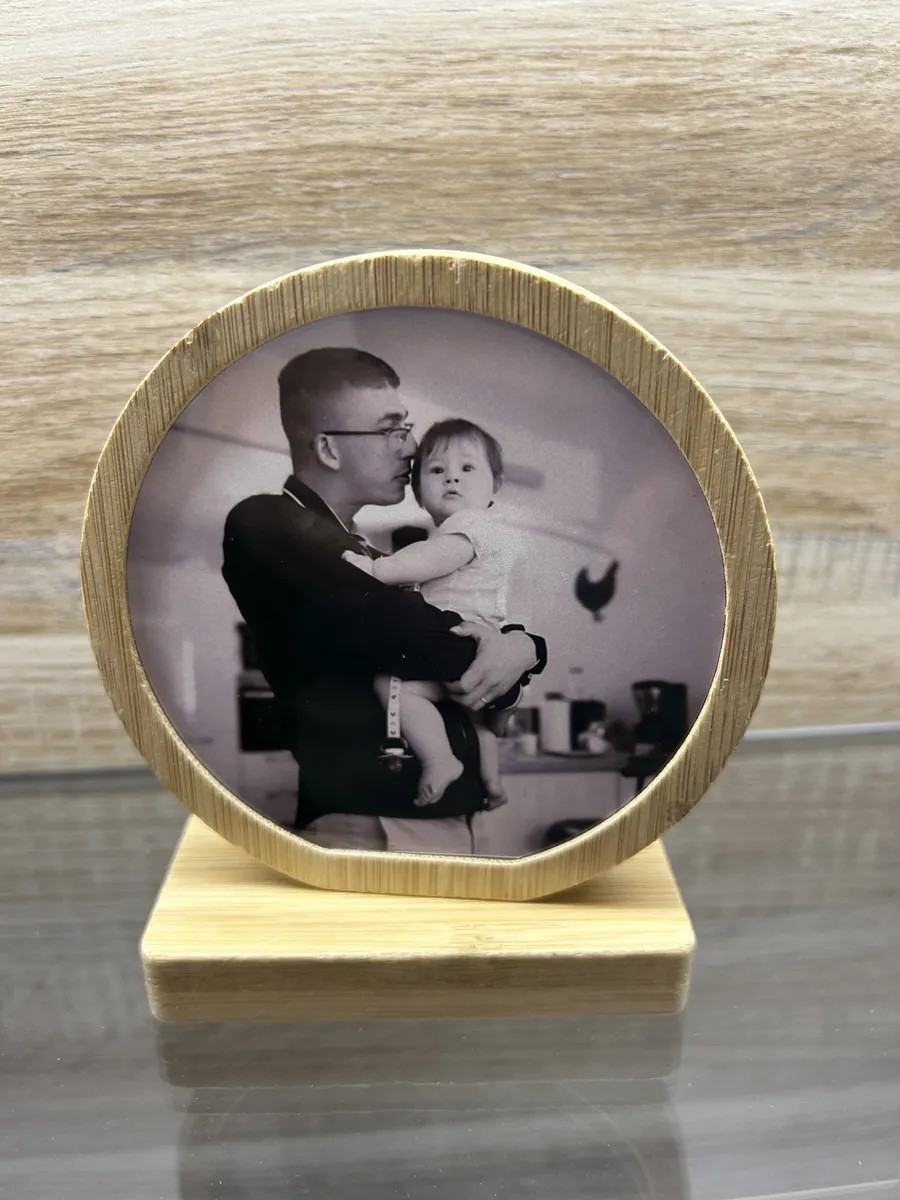 Cadre rond en bois, photo sublimée